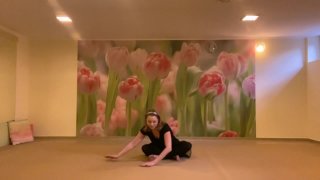 Elengedést_segítő_mozgásmeditáció_és_szabad_tánc_szöveges_instrukciókkal